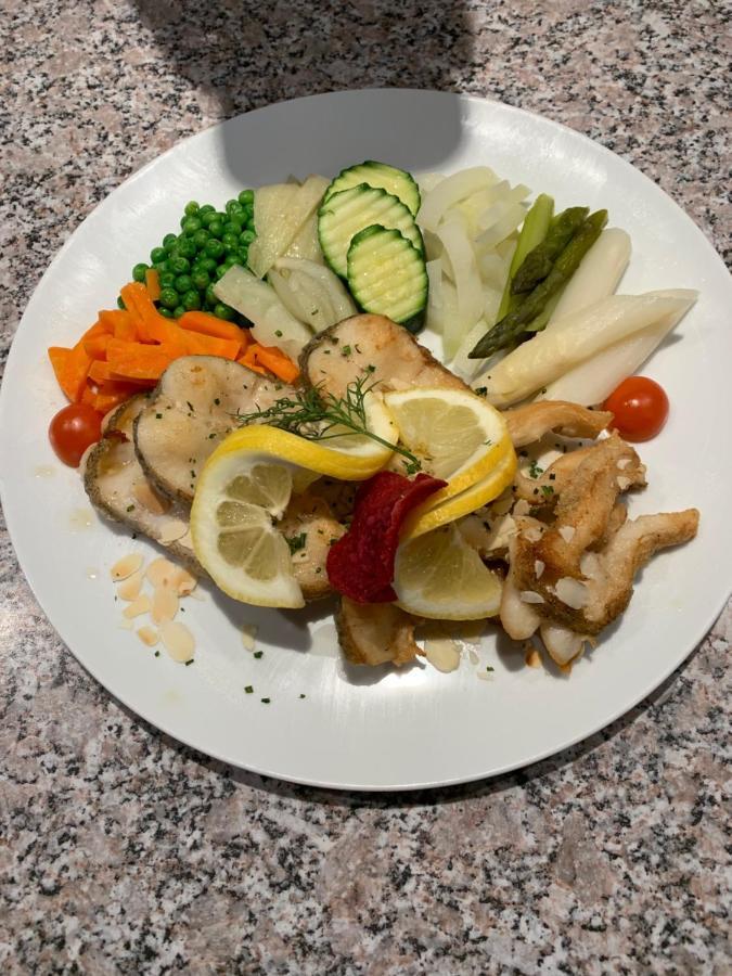 Oberägeri Hotel - Restaurant Eierhals Am Aegerisee מראה חיצוני תמונה