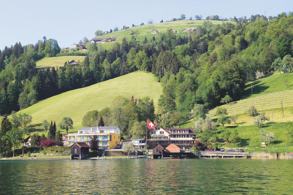 Oberägeri Hotel - Restaurant Eierhals Am Aegerisee מראה חיצוני תמונה