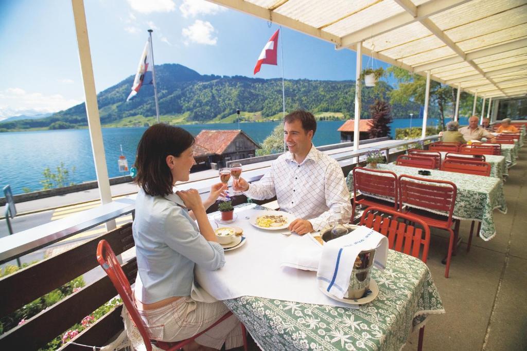 Oberägeri Hotel - Restaurant Eierhals Am Aegerisee מראה חיצוני תמונה