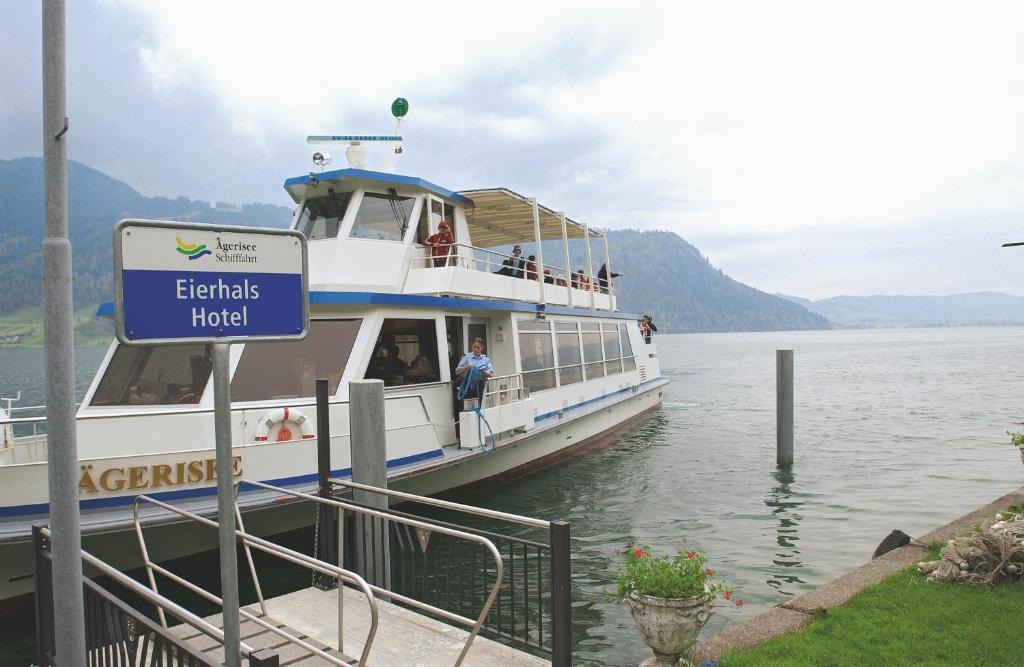 Oberägeri Hotel - Restaurant Eierhals Am Aegerisee מראה חיצוני תמונה