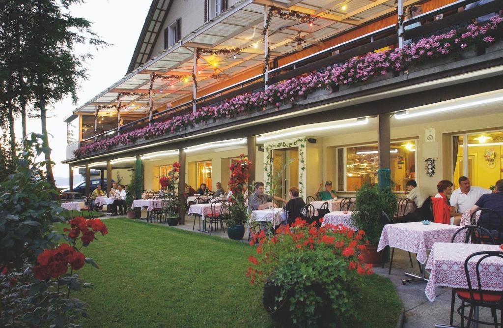 Oberägeri Hotel - Restaurant Eierhals Am Aegerisee מראה חיצוני תמונה